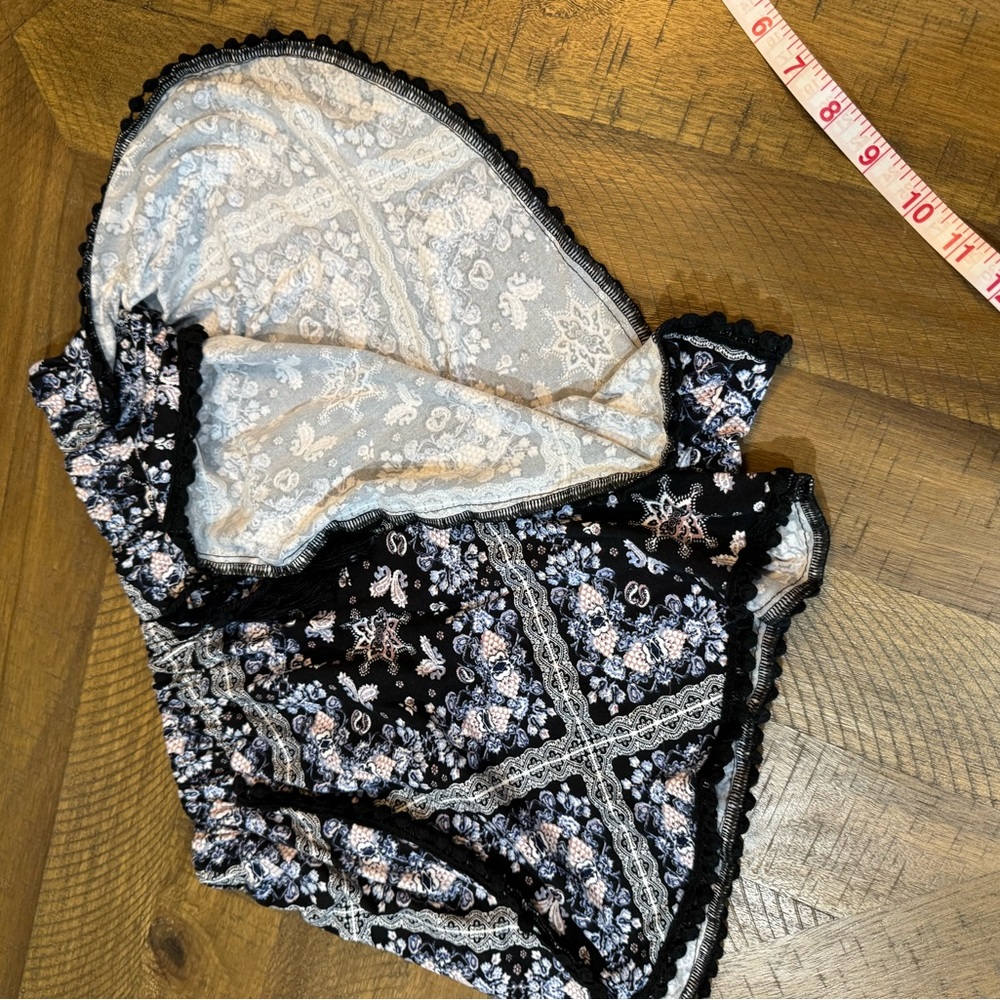 Shosho Blue and White Patterned Shorts - Picture 9 of 12